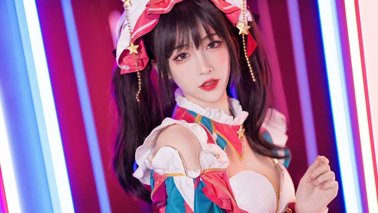 国产一区美少女写真：国风少女二次元cosplay写真视频